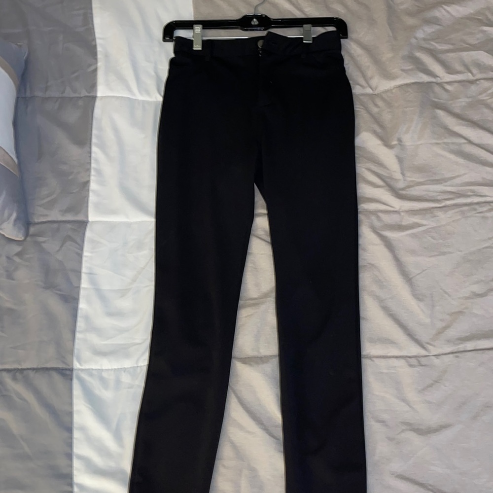 All black skinny pants